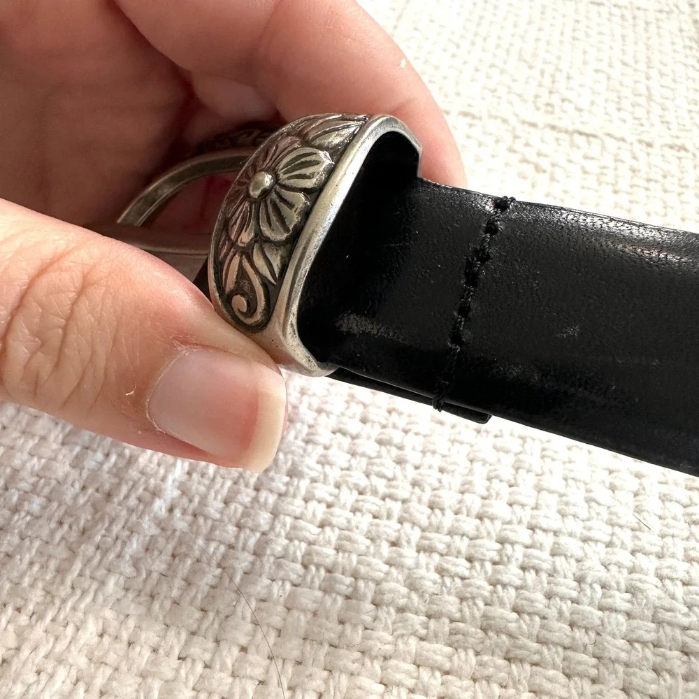 VTG 90s Y2K Western Black‎ Leather Belt Floral Silver Buckle Tip Tams 2000 Small